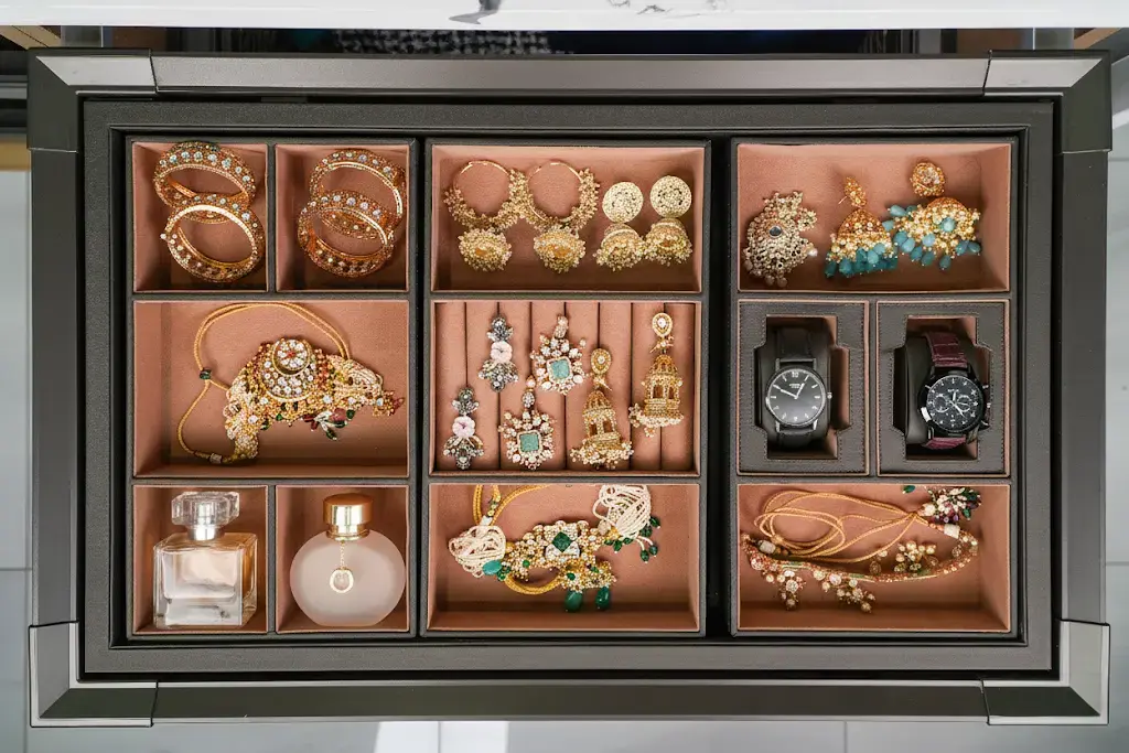 OSLO Pull-Out Jewelry Organizer-Milano Hardware and Interiors