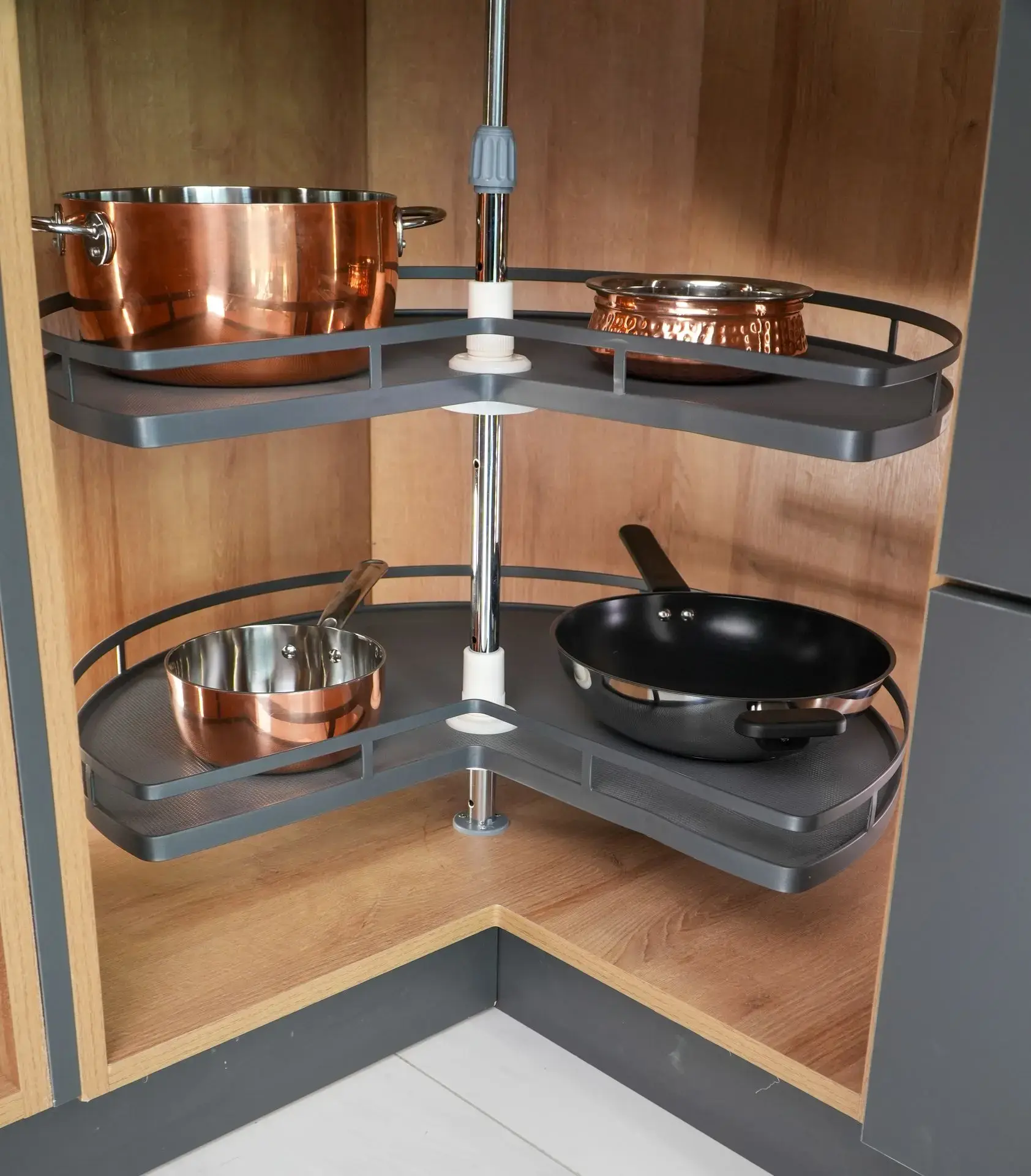 LVIV 270 Swing Corner Unit-Milano Hardware and Interiors