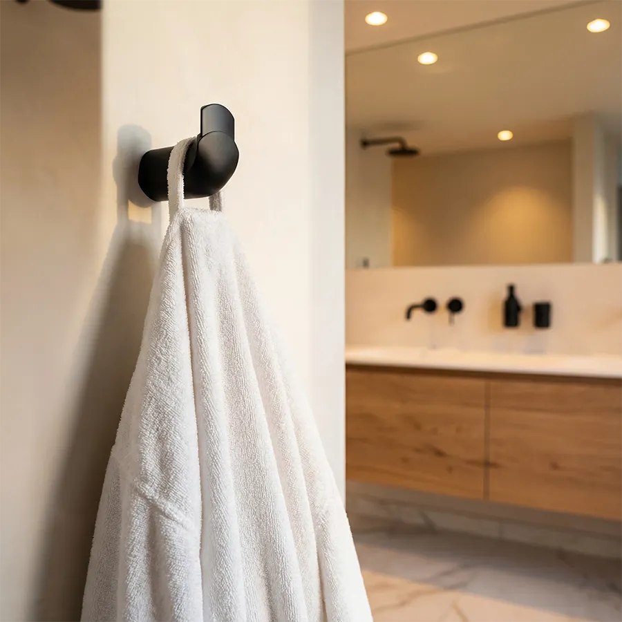 Vienna Robe Hook - Matte Black _1.webp
