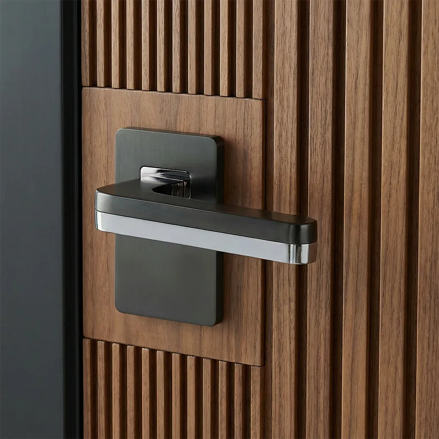 Stazz Venice Lever - Dark Satin Nickel.webp