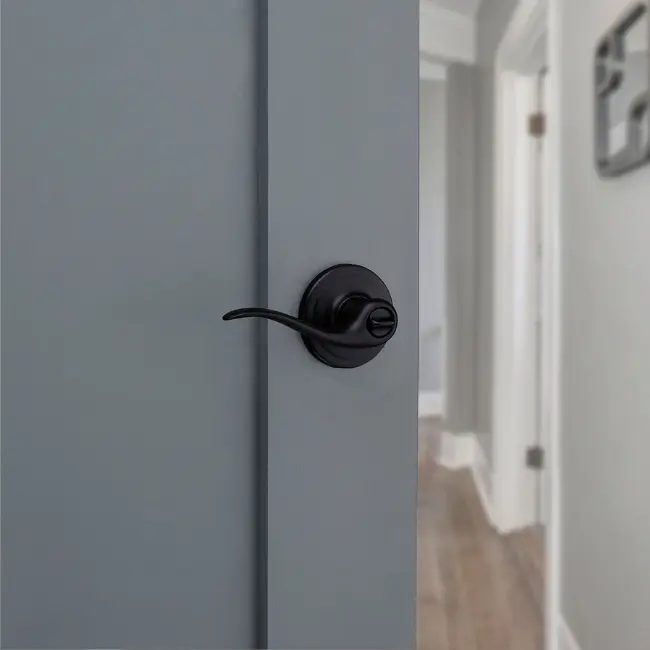 Weiser Toluca Round Lever-Privacy Matte Black