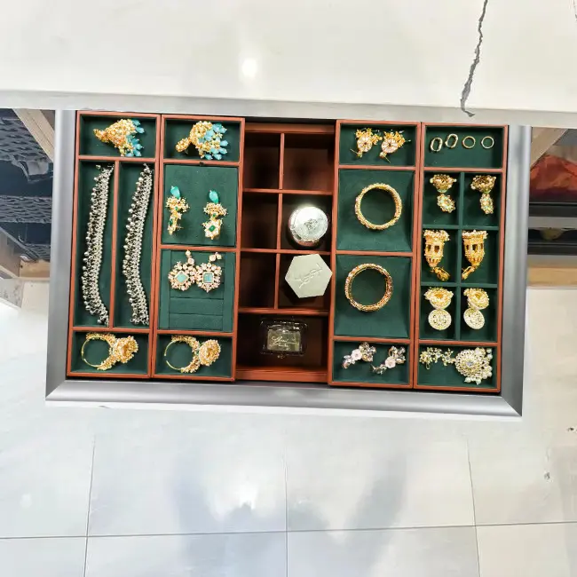 DUBAI Pull-Out Jewelry Organizer With Hidden Tray