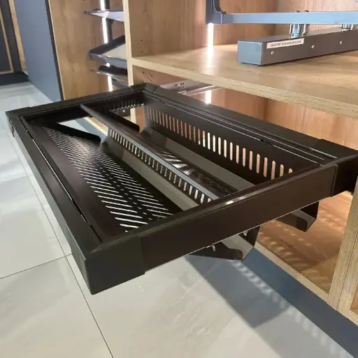 PAGE Pull-Out Shoe Rack